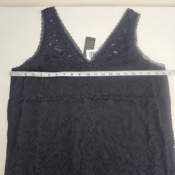 NWT Torrid Stretch Lace V-Neck Tank Black Sleeveless Top Shell Plus Size 1X - Picture 8 of 14